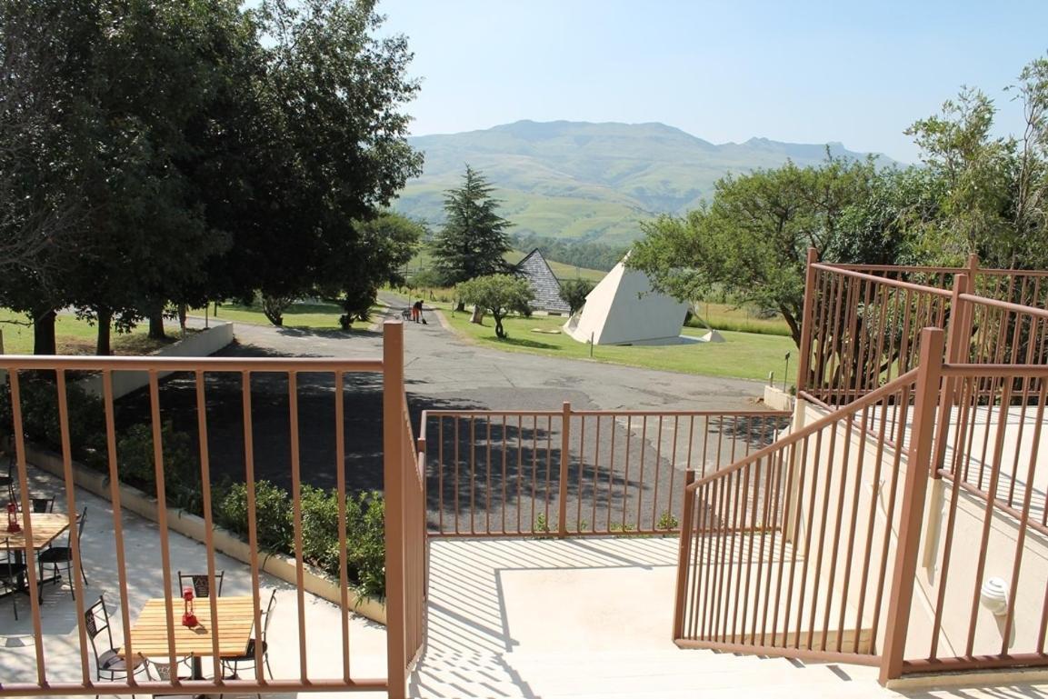 Van Reenen Pyramids Motel חדר תמונה