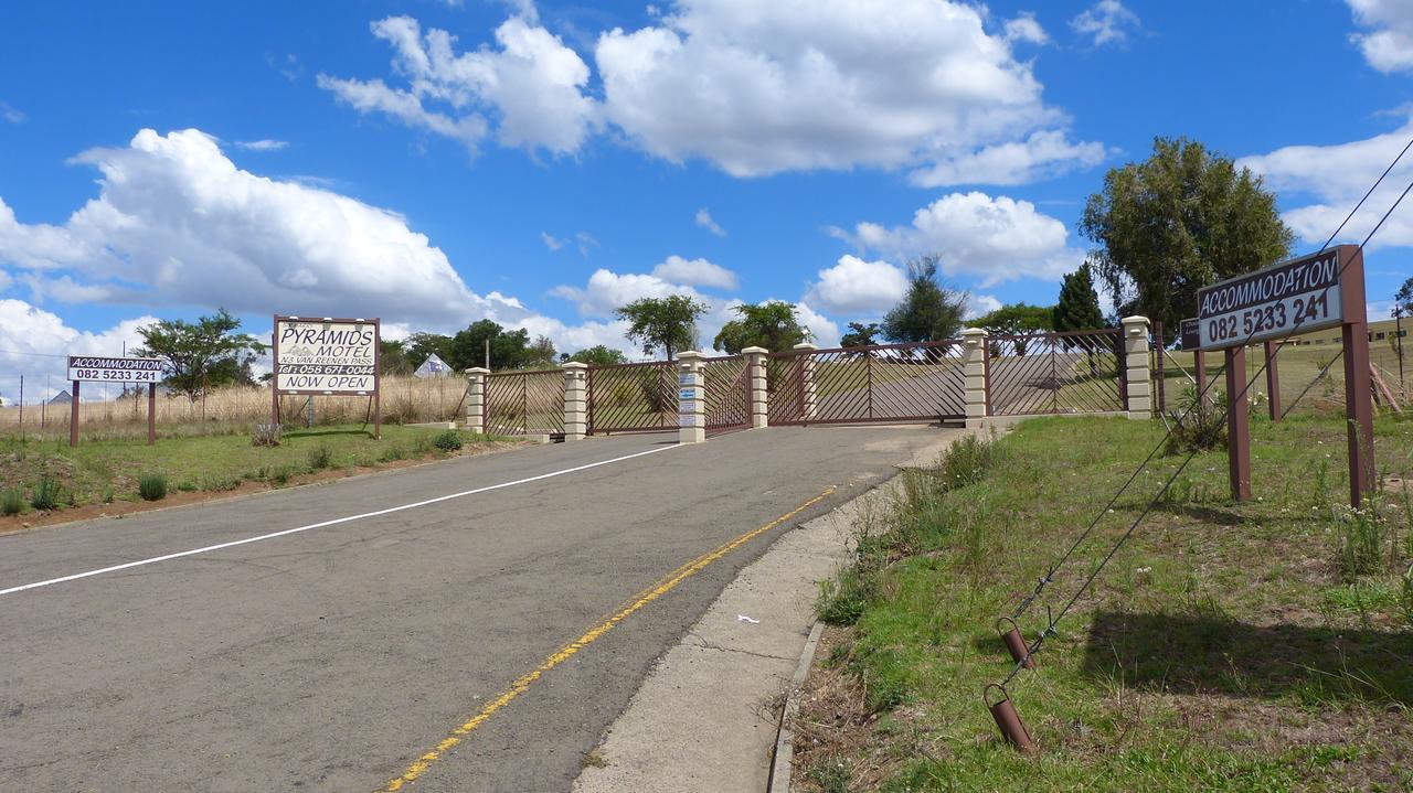 Van Reenen Pyramids Motel מראה חיצוני תמונה