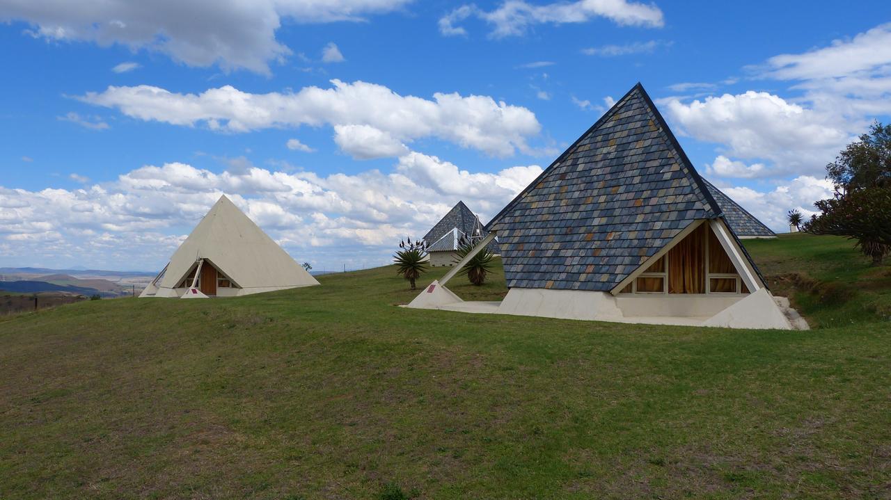 Van Reenen Pyramids Motel מראה חיצוני תמונה